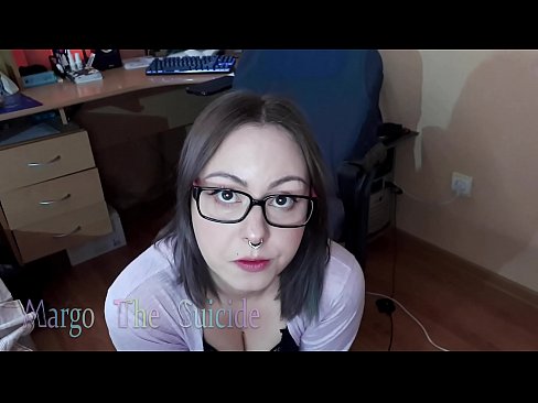 ❤️ Nwatakịrị nwanyị sexy nwere ugegbe na-eme Dildo nke ukwuu na igwefoto ️❌ Ihe gba ọtọ ❌